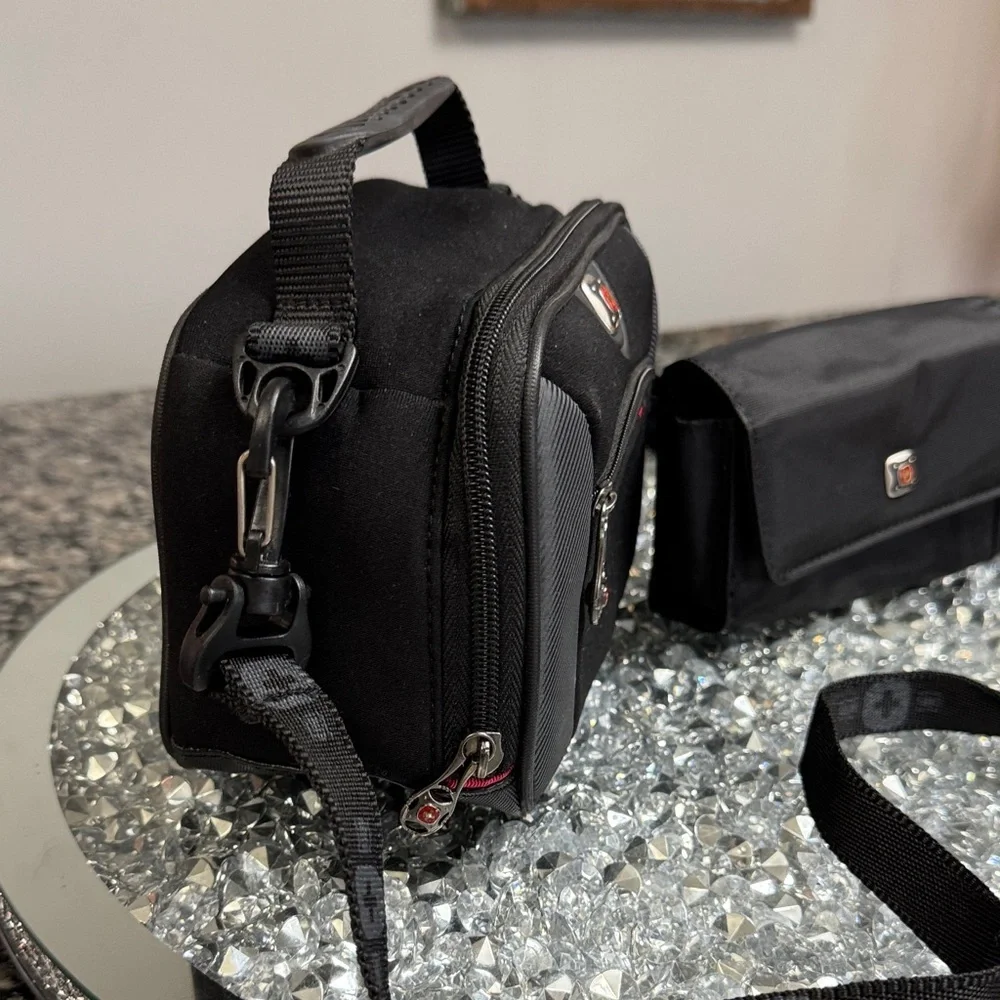 SwissGear Black and Gray camera bag crossbody Messenger Bag Set EUC